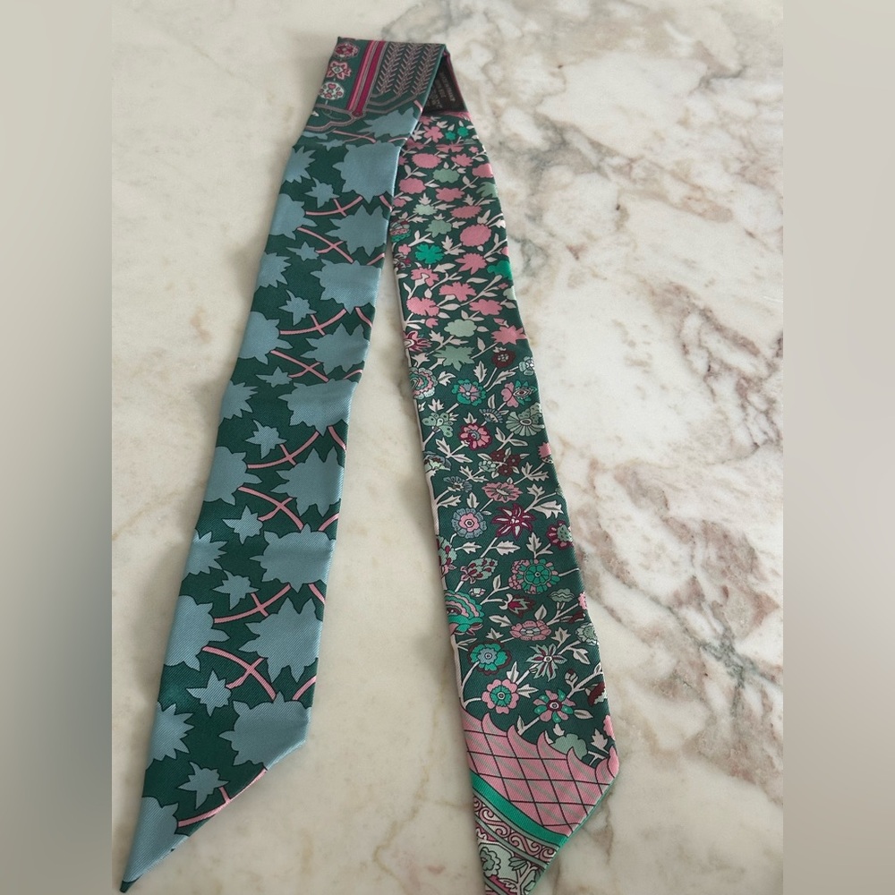 Hermès twilly scarf / authentic
